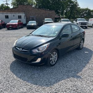 HYUNDAI ACCENT - 1