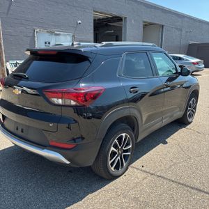 2025 Chevrolet TRAILBLAZER LT photo 8