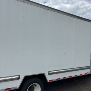 FORD E-350 CUTAWAY - 9