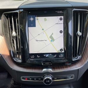 2019 Volvo XC60 MOMENTUM thumbnail 39