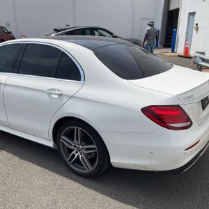 MERCEDES-BENZ E-CLASS - 6