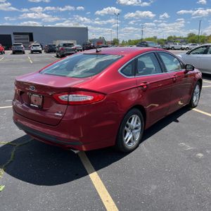 FORD FUSION SE - 8