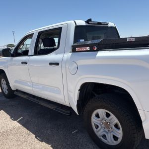 TOYOTA TUNDRA - 6