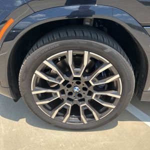 2026 BMW X6 M60I — миниатюра 17