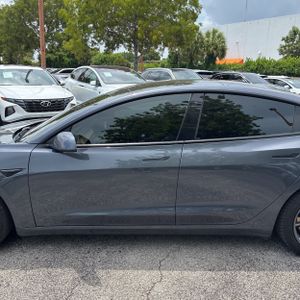 2021 Tesla MODEL 3 STANDARD RANGE PLUS 照片 4
