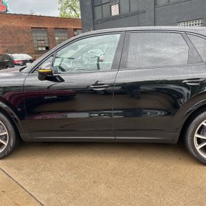 PORSCHE CAYENNE - 4
