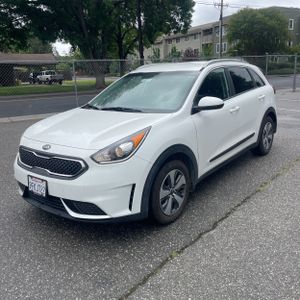 KIA NIRO LX - 1