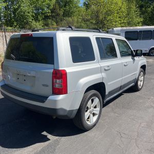 JEEP PATRIOT BASE - 8