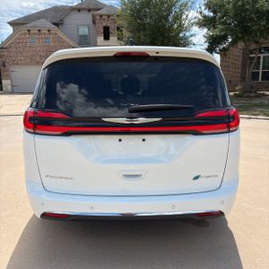 CHRYSLER PACIFICA HYBRID SELECT - 7