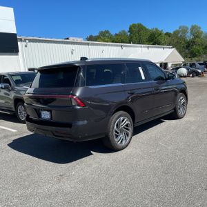 LINCOLN NAVIGATOR RESERVE - 8
