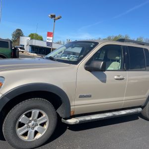 FORD EXPLORER XLT - 2