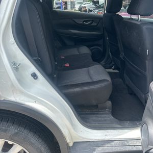 2017 Nissan ROGUE SV — миниатюра 35