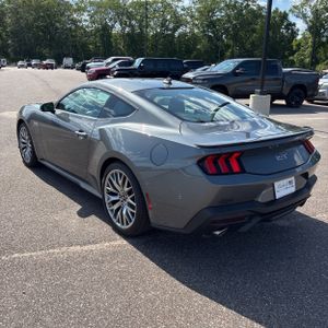 FORD MUSTANG GT PREMIUM - 4