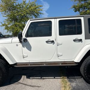 صورة 3 لـ 2010 JEEP WRANGLER UNLIMITED SAHARA