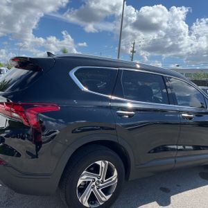 صورة 9 لـ 2023 Hyundai SANTA FE SEL