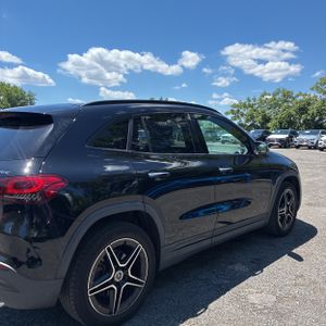 2023 Mercedes-BENZ GLA — фото 9