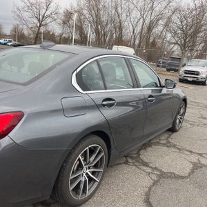 BMW 330I XDRIVE - 9