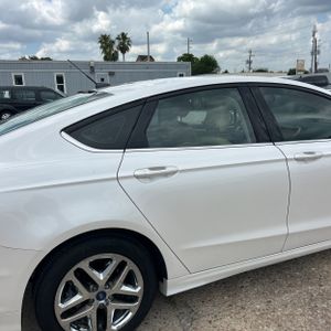 FORD FUSION SE - 9