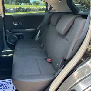2017 Honda HR-V LX 照片 33