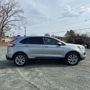 FORD EDGE TITANIUM - 10