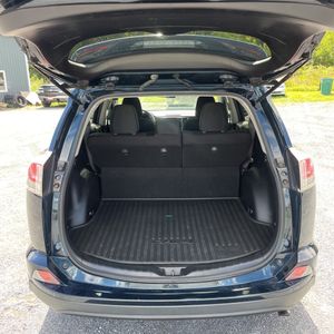 2017 Toyota RAV4 LE — миниатюра 41