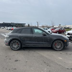 PORSCHE MACAN S - 10