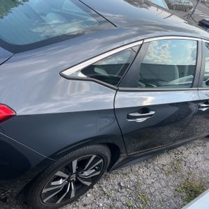 صورة 9 لـ 2023 Honda CIVIC EX