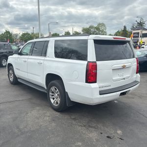 CHEVROLET SUBURBAN LT - 4