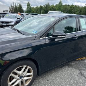 صورة 2 لـ 2016 FORD FUSION SE