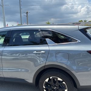 2025 KIA SORENTO S 照片 6