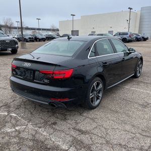 AUDI A4 2.0T PREMIUM - 8