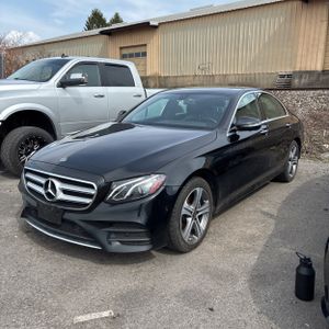 MERCEDES-BENZ E-CLASS - 1