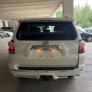 2016 Toyota 4RUNNER LIMITED photo 7