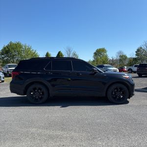 FORD EXPLORER ST-LINE - 10