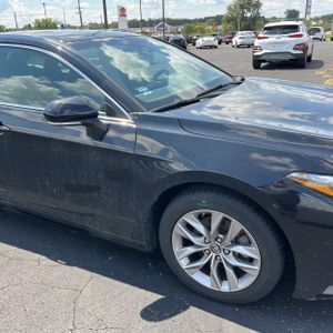 2019 Toyota AVALON XLE — фото 13