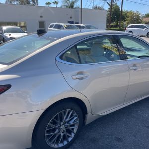 2018 Lexus ES 350 BASE — фото 9