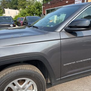 2025 JEEP GRAND CHEROKEE LAREDO 照片 2