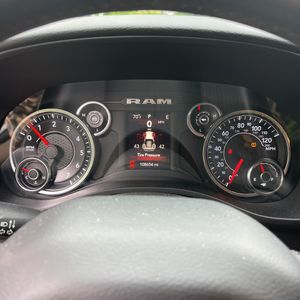 2019 RAM 1500 BIG HORN — миниатюра 40