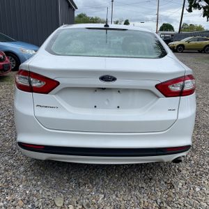 FORD FUSION SE - 7