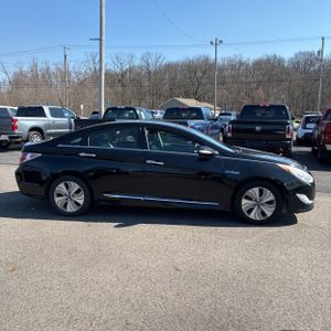 HYUNDAI SONATA HYBRID LIMITED - 10