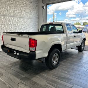 صورة 7 لـ 2017 Toyota TACOMA SR