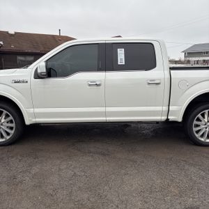 FORD F-150 LIMITED - 4