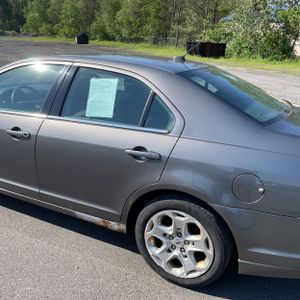 FORD FUSION SE - 6
