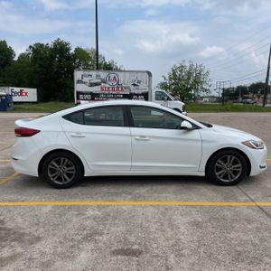 HYUNDAI ELANTRA SEL - 10