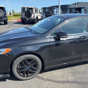 FORD FUSION SE - 2