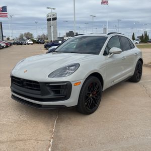 PORSCHE MACAN GTS - 1