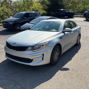 KIA OPTIMA LX - 1