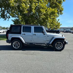 صورة 10 لـ 2015 JEEP WRANGLER UNLIMITED SAHARA