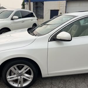 صورة 2 لـ 2014 Volvo S60 T5 PREMIER
