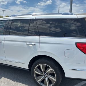 LINCOLN NAVIGATOR BLACK LABEL - 6